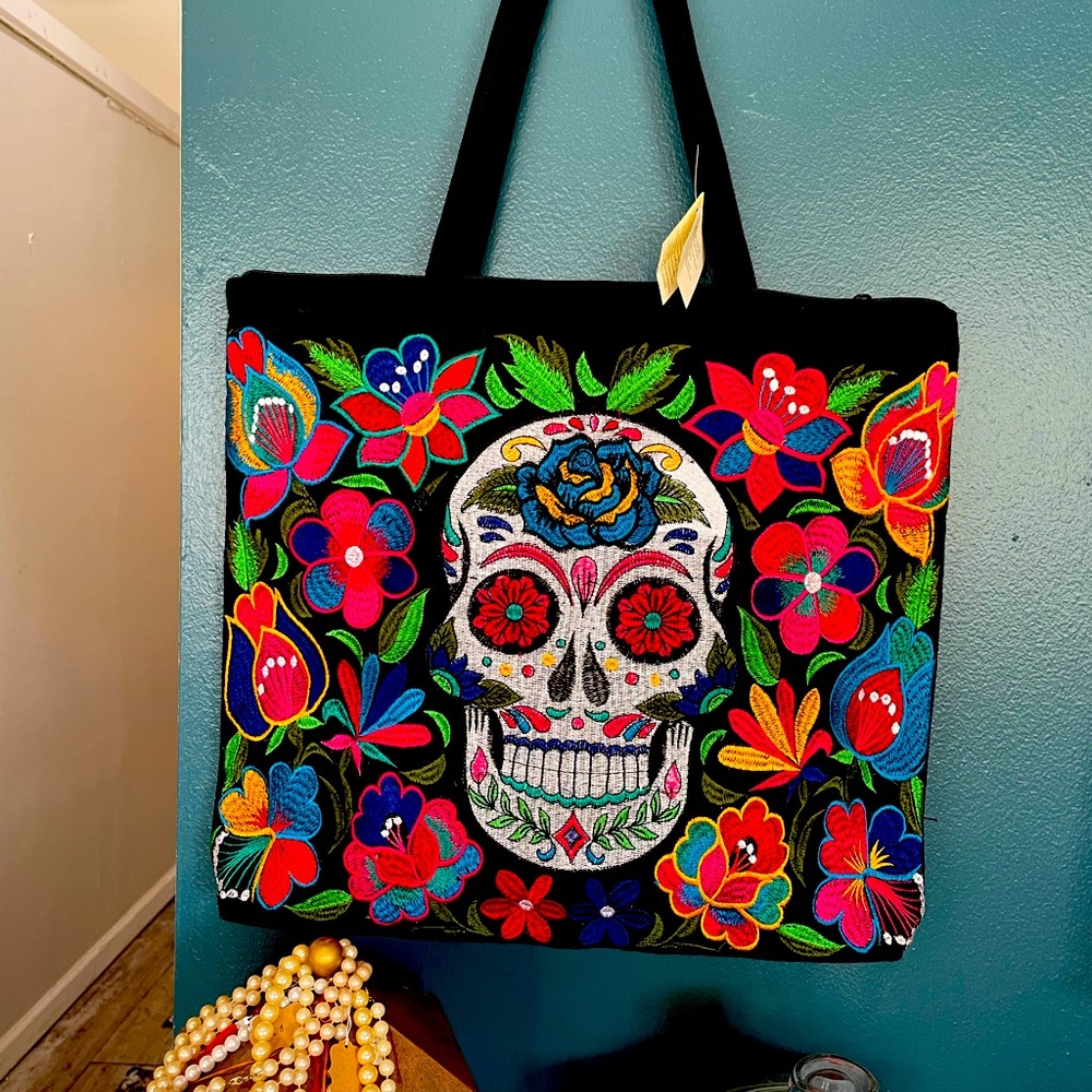 Shoulder tote